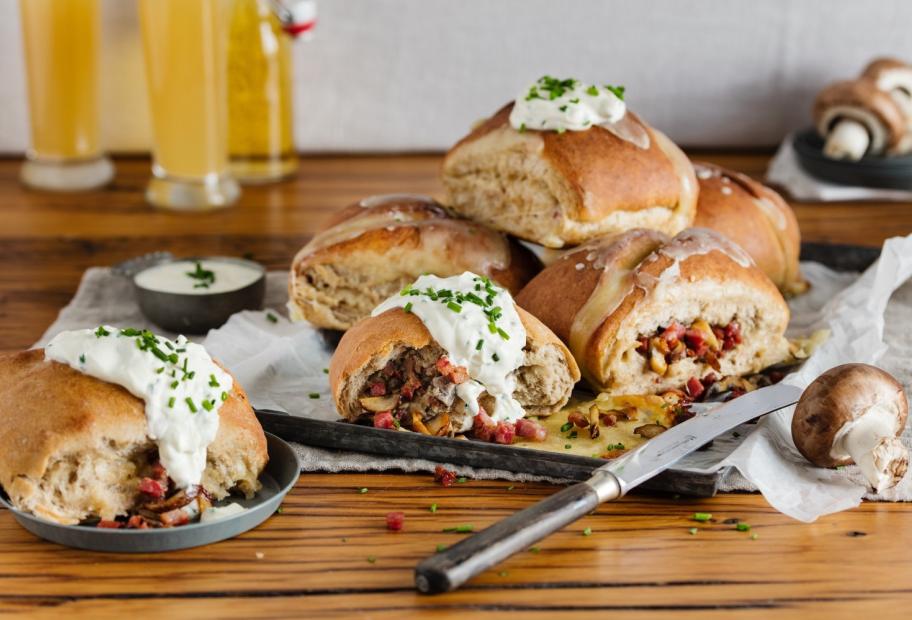 Handbrot mit Schinken und Champignons | Simply-Cookit