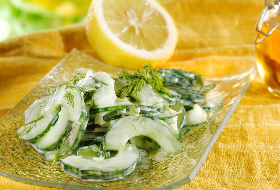 Gurkensalat mit Joghurt und Leinöl | Simply-Cookit