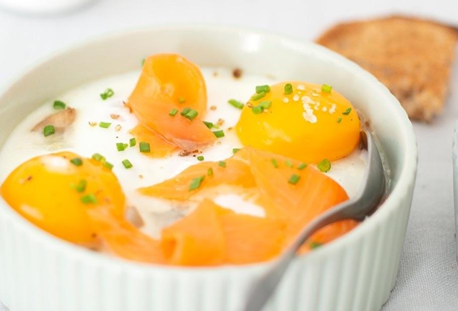 Eier-Auflauf mit Pilzen und Räucherforelle | Simply-Cookit