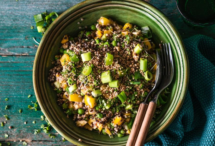 Veganer Quinoa Salat mit Linsen | Simply-Cookit