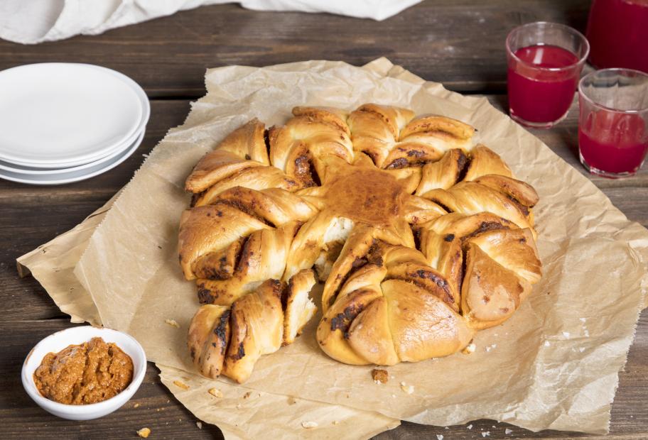 Hefeblume mit rotem Pesto | Simply-Cookit