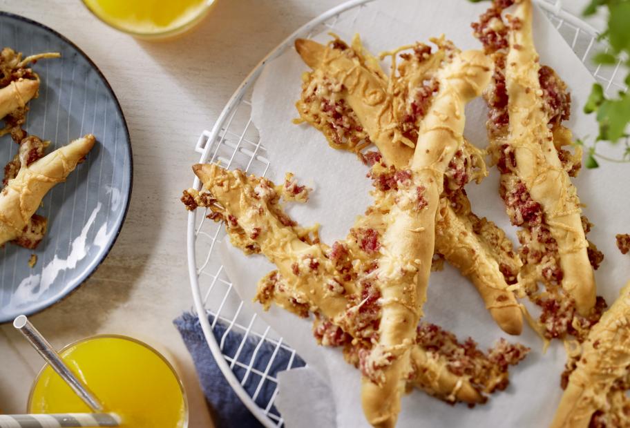 Rezepte für knusprige Käsestangen | Simply-Cookit Rezepte für knusprige Käsestangen | Simply-Cookit