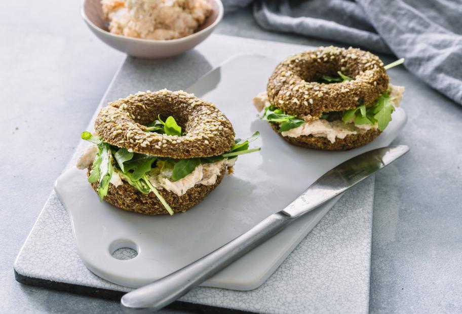 Low Carb Lachs-Frischkäse-Bagel | Simply-Cookit