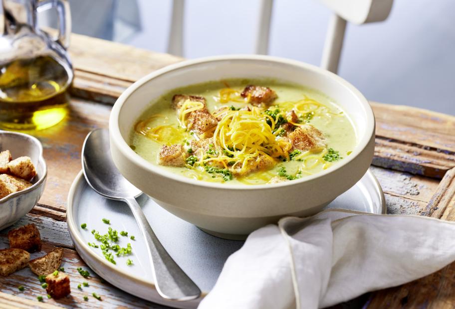 Rosenkohl-Käsesuppe mit Croûtons | Simply-Cookit