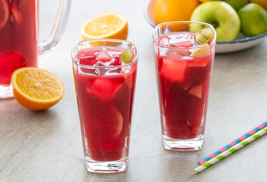 Alkoholfreier roter Sangria | Simply-Cookit Alkoholfreier roter Sangria | Simply-Cookit