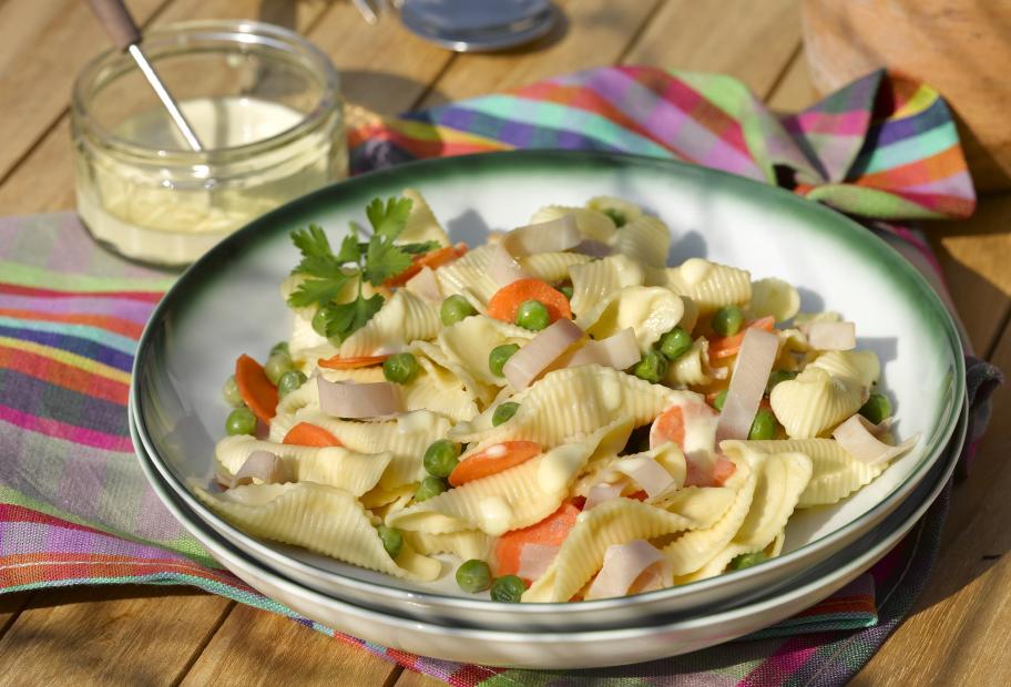 Nudelsalat mit Schinken und Erbsen | Simply-Cookit