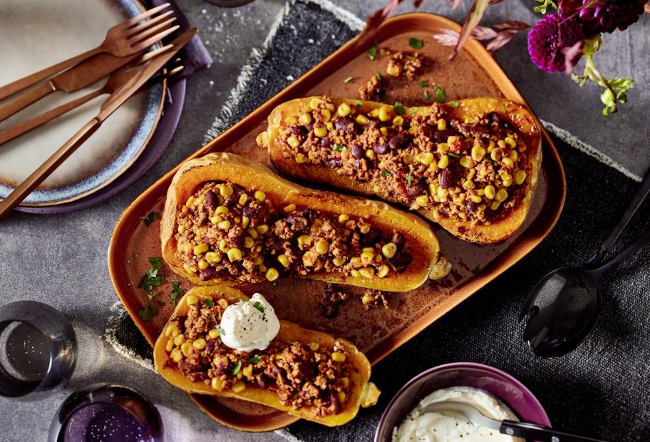 Gefüllter Butternut-Kürbis mit Chili con Carne | Simply-Cookit