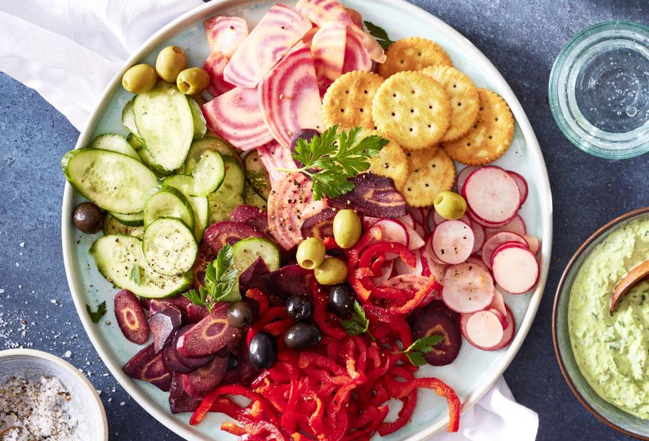 Gemüseplatte mit Zwiebeldip | Simply-Cookit