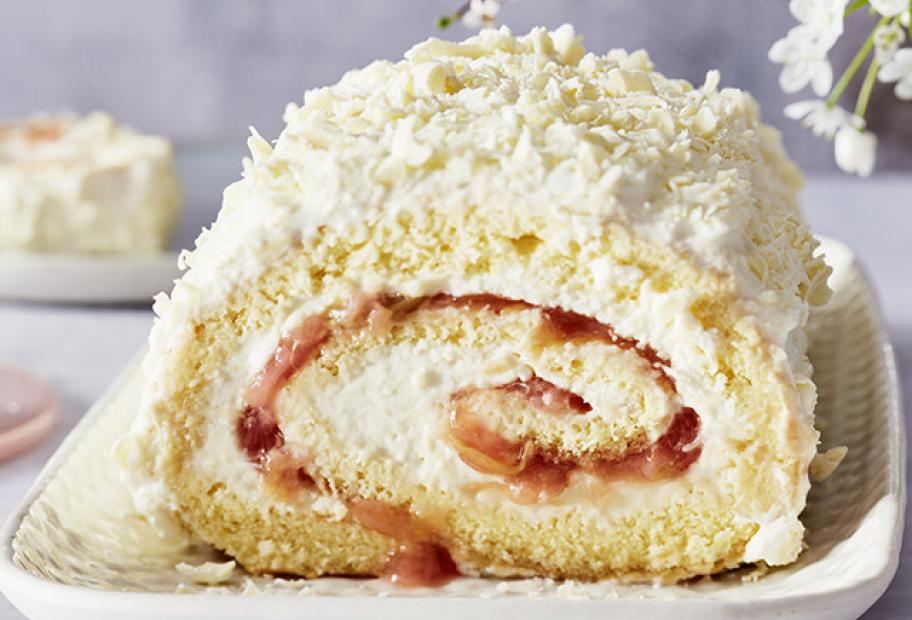 Rhabarber-Biskuitrolle | Simply-Cookit