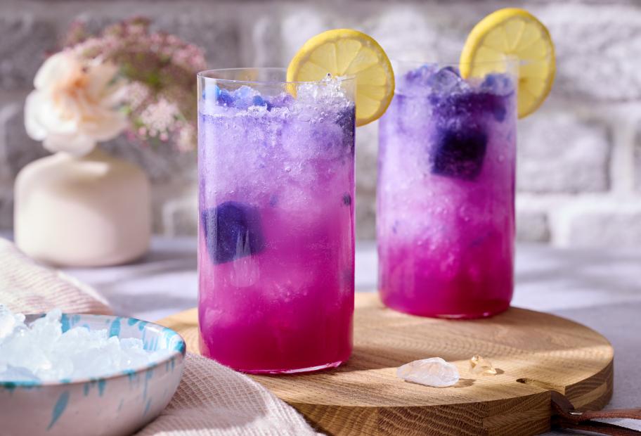 Galaxy Slush mit Butterfly Pea Tee | Simply Cookit