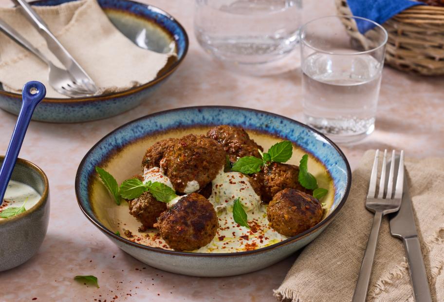 Lamm Frikadellen mit Minzjoghurt | Simply Cookit