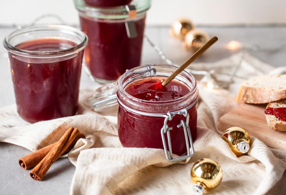 Einfaches &amp; schnelles Glühweingelee Rezept | Simply Cookit