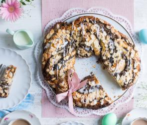 Hefekranz mit Mohn-Marzipan-Füllung