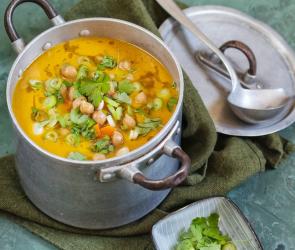 Kichererbsen-Karotten-Suppe