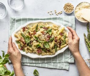 Fusilloni mit Spargel und Zitronen-Pesto