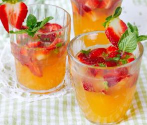 Erdbeerbowle (alkoholfrei)