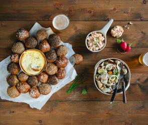 Laugen-Partysonne mit Ofenkäse