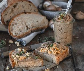 Walnuss-Champignonaufstrich