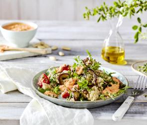 Couscous-Salat mit Aubergine und Fetacreme