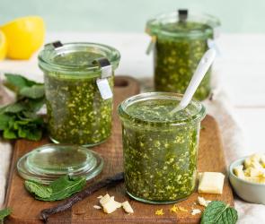 Süßes Minzpesto