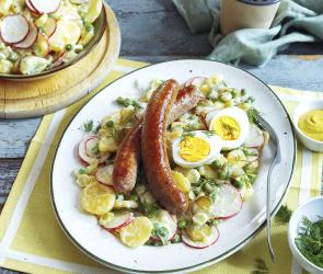 Bratwurst mit Kartoffelsalat