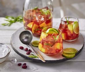 Alkoholfreie Cranberry-Mango-Bowle