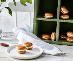 Café-Latte-Macarons
