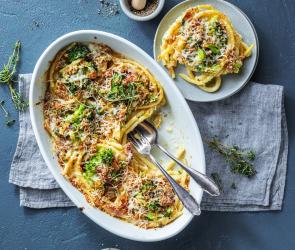 Überbackene Makkaroni mit Gemüse