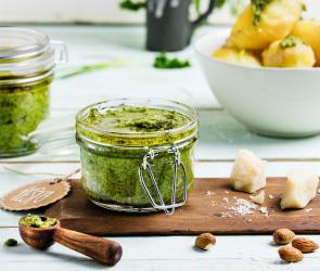 Pesto "Frankfurter-Grüne-Sauce"