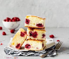 Saftiger Kirschkuchen vom Blech