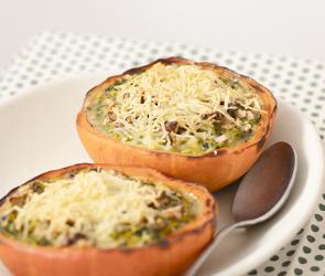 Gefüllter Hokkaido mit Spinat und Feta