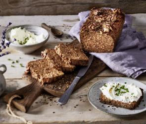 Mediterranes Nuss-Brot