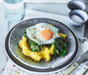 Kartoffeln mit Spinat und Spiegelei