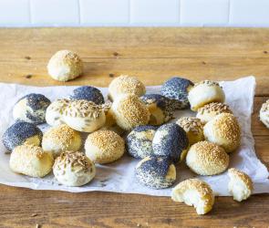 Brötchenkonfekt mit Körnern