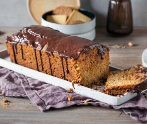 Restekuchen aus Schokolade und Keksen.