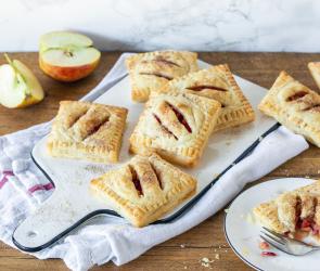 Apfeltaschen mit Blätterteig