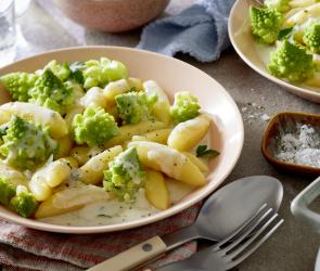 Schupfnudeln mit Grogonzoa und Romanesco.