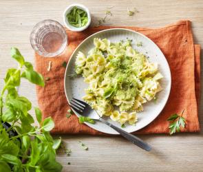 Pasta mit cremiger Brokkoli-Kräuter-Sauce