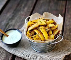 Kartoffelwedges mit Sour Cream