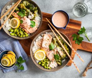 Lachs-Curry-Bowl