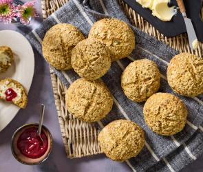 Glutenfreie Karotten-Hafer-Brötchen