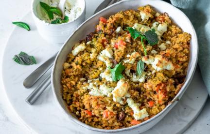Bulgur-Auflauf mit Schafskäse und Joghurt im Cookit