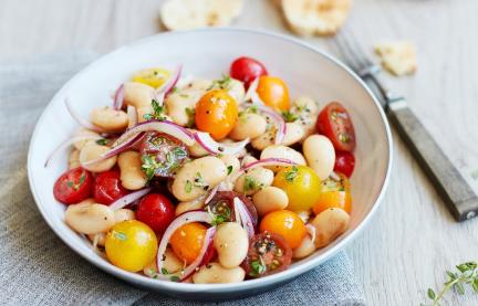Weiße-Bohnen-Salat mit Tomaten und Zitronenthymian