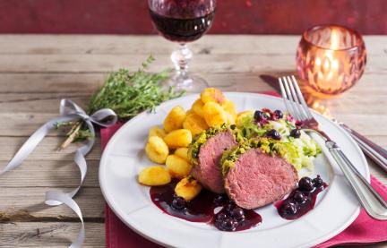 Sous-Vide-Rinderfilet mit Gnocchi und Rahmwirsing