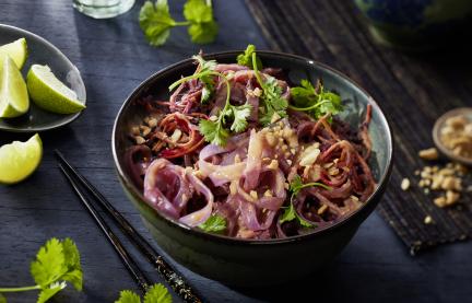 Reisbandnudeln mit cremiger Erdnusssauce