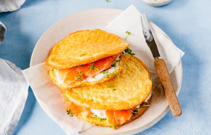 Cloud Bread Sandwich mit Räucherlachs
