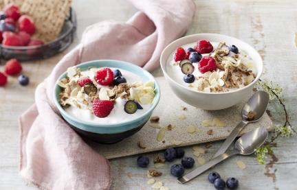 Beeren-Knusper-Quark