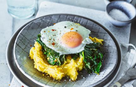 Kartoffeln mit Spinat und Spiegelei