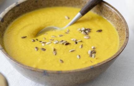 Schnelle Karottencremesuppe mit Ingwer.