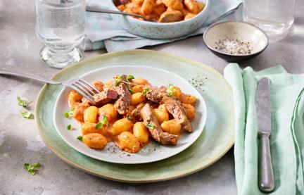 Rindergeschnetzeltes in Tomatensauce.